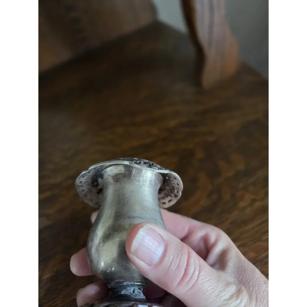 N/A one antique